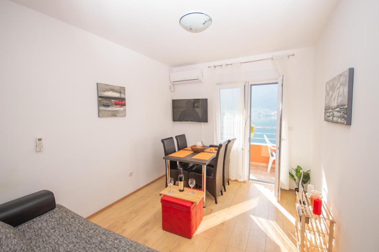 Apartmani Mrsic Risan Eksteriør bilde